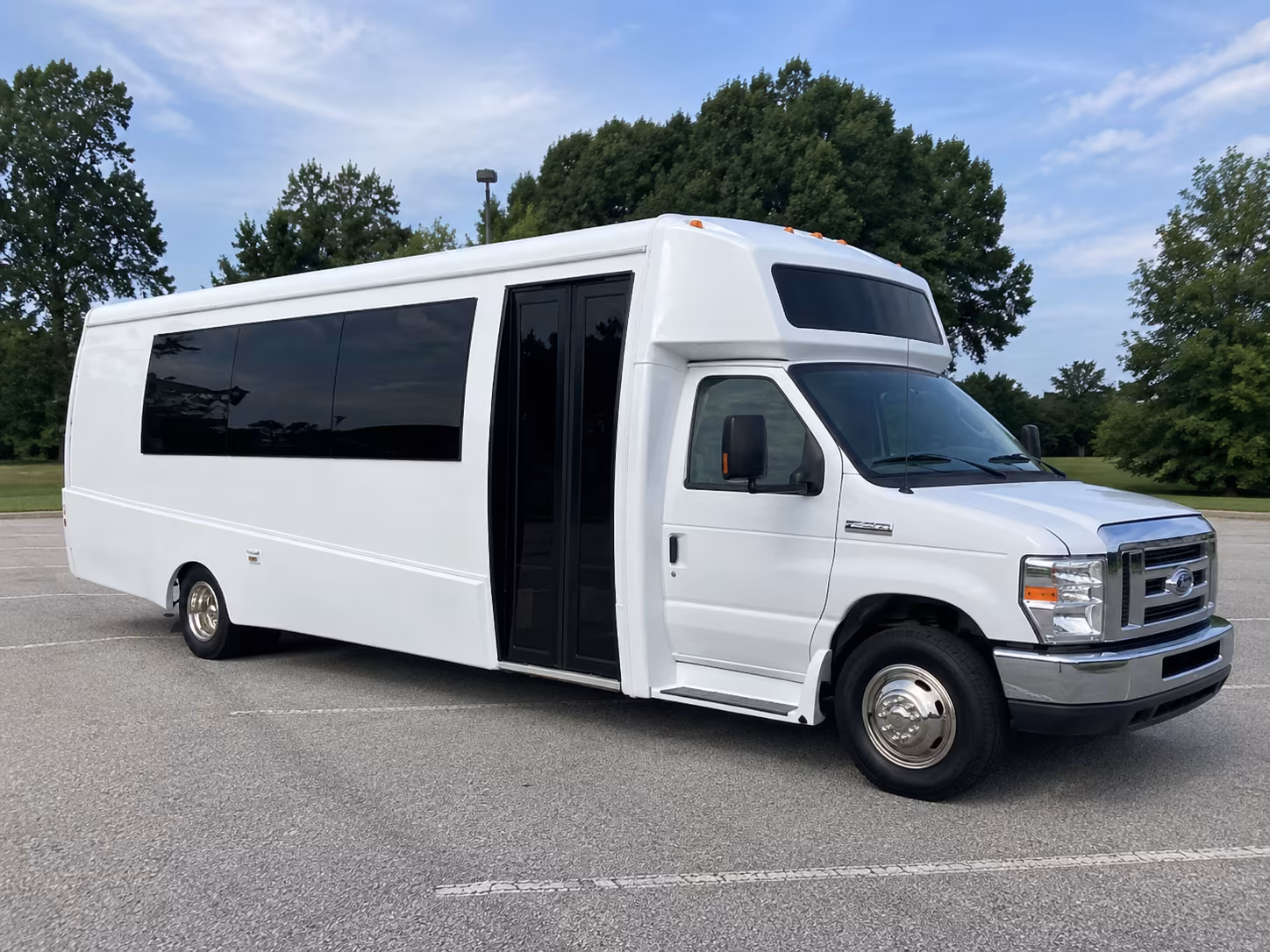 new brunswick 18 passenger party bus