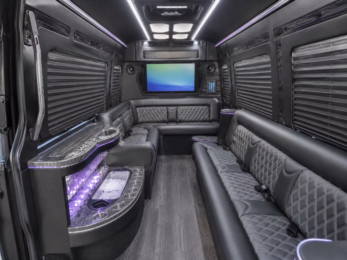 new brunswick 30 passenger party bus