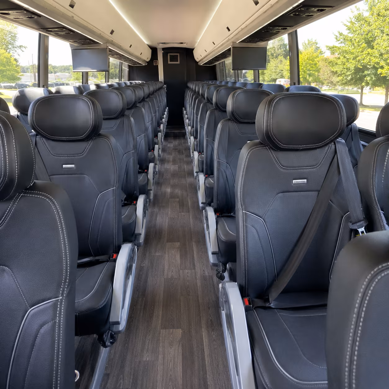 newark liberty international airport ewr charter bus transfers from new brunswick