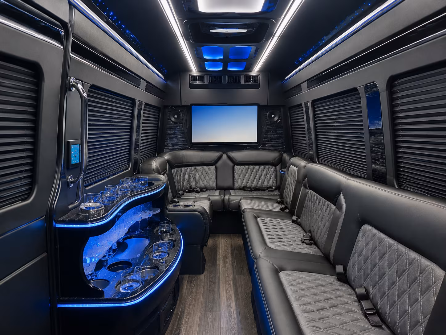 we help you compare buses for rutgers graduation weekend and spring wedding season